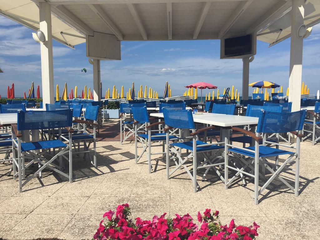 Hotel Marina Fano Ngoại thất bức ảnh